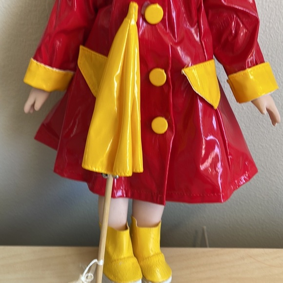 Rain shower Rachel Porcelain doll - Picture 3 of 16